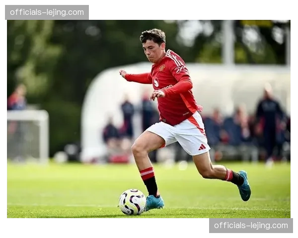 曼联财务压力下的重建逻辑,清洗高薪球员规避FFP限制 曼联财务压力下的重建逻辑,清洗高薪球员规避FFP限制